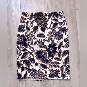 (New)Ann Taylor Skirt, size 0